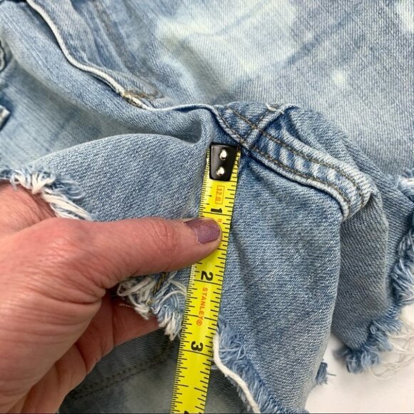 𝅺Lucky Brand The Cut Off  Denim Shorts - Picture 9 of 11
